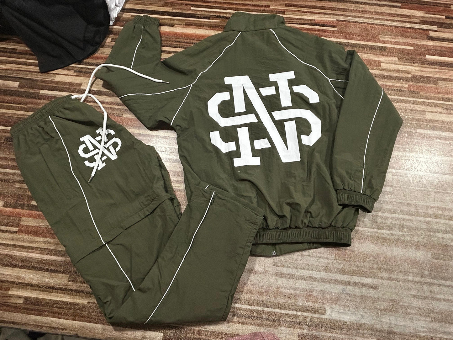 INSIDEOUT Tracksuit (preorder price )